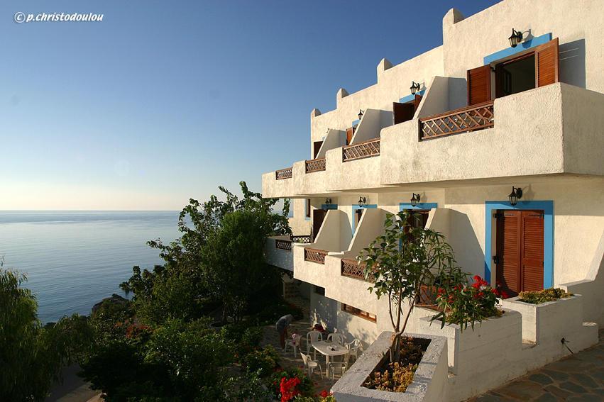 Albatros Hotel Amoopi Extérieur photo