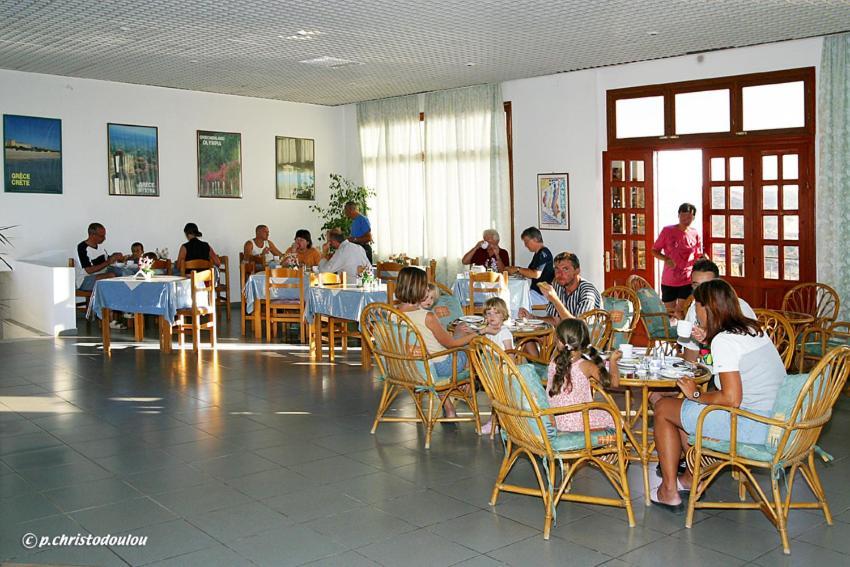 Albatros Hotel Amoopi Extérieur photo